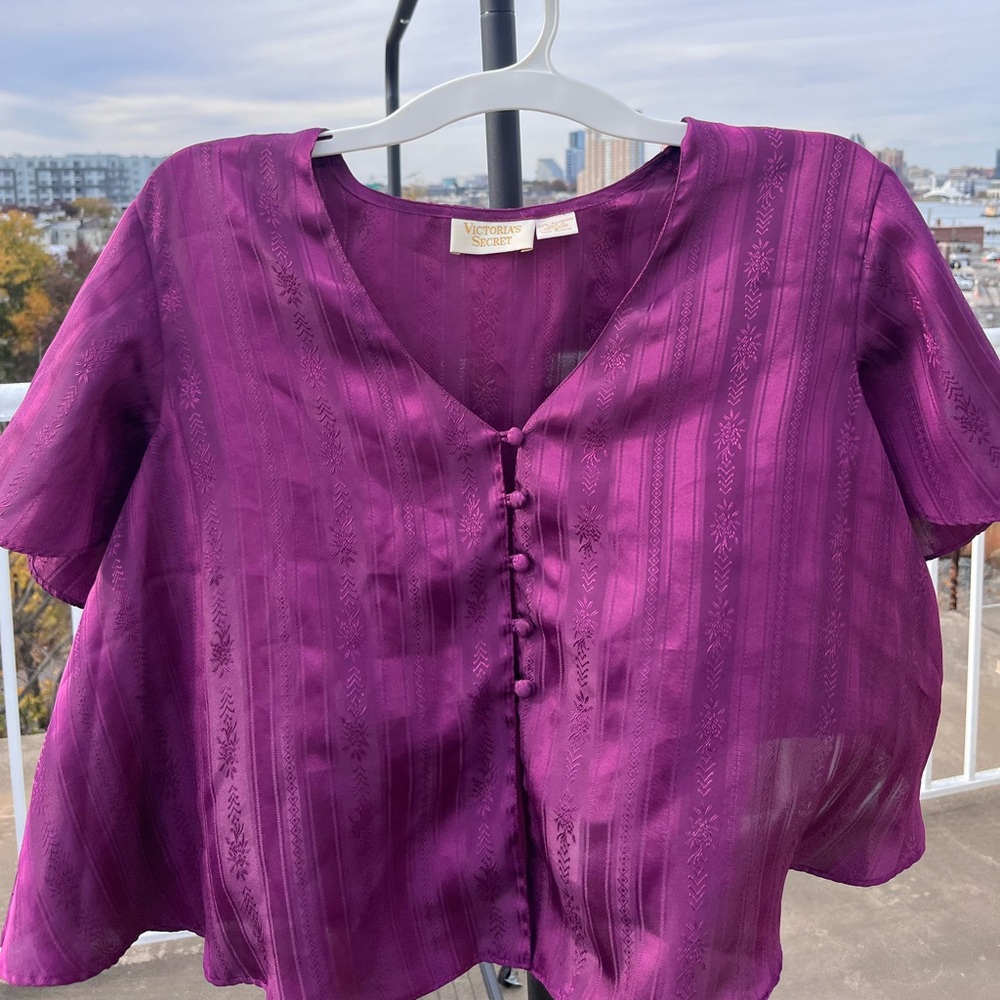 VINTAGE GOLD LABEL VICTORIAS SECRET